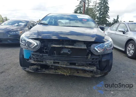 2024 Nissan Versa 1.6 Sv z USA, uszkodzony, nr VIN 3N1CN8EV4RL916538